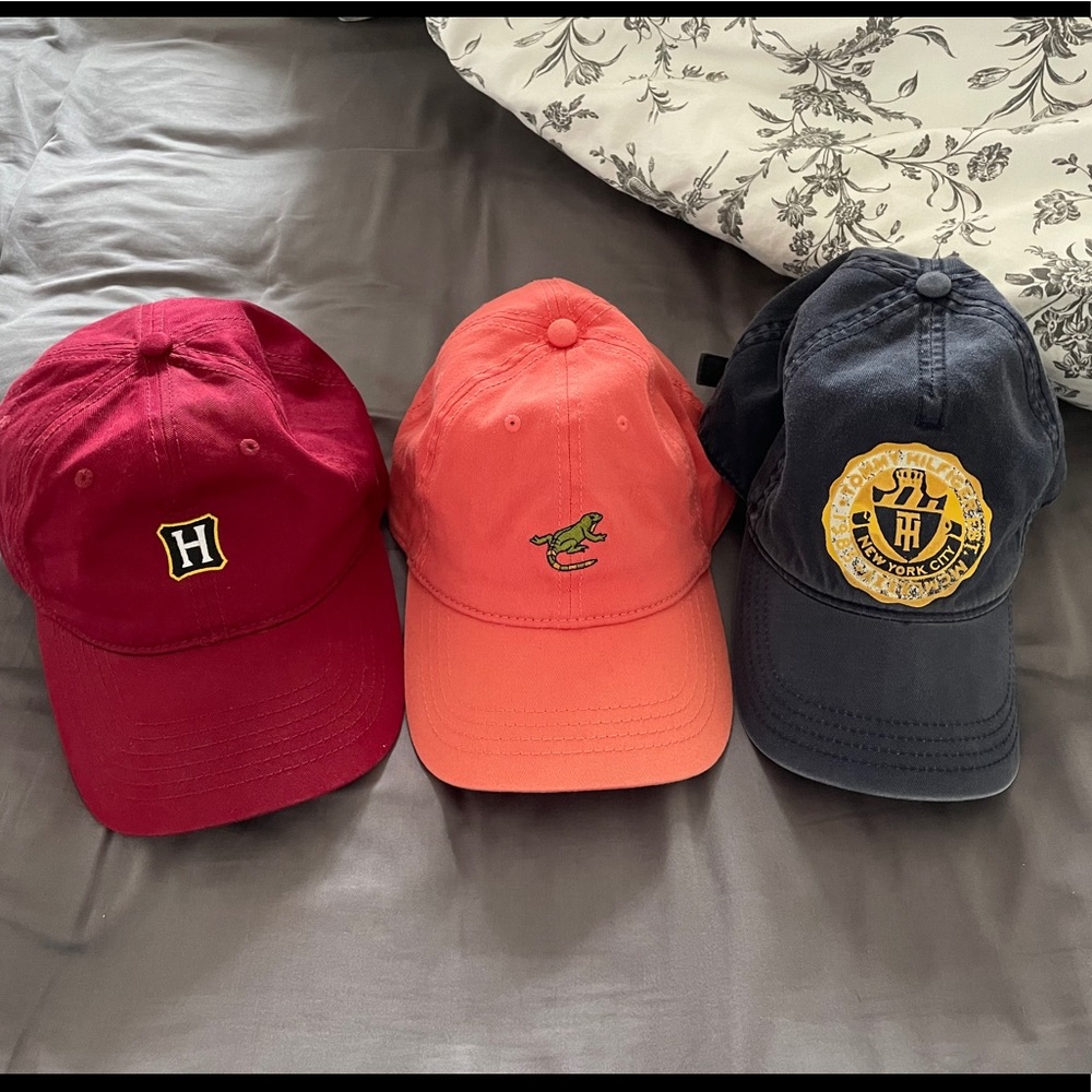 3x baseball caps in GUC